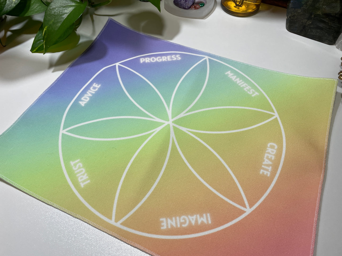 Pastel Daisy Wheel Casting Cloth