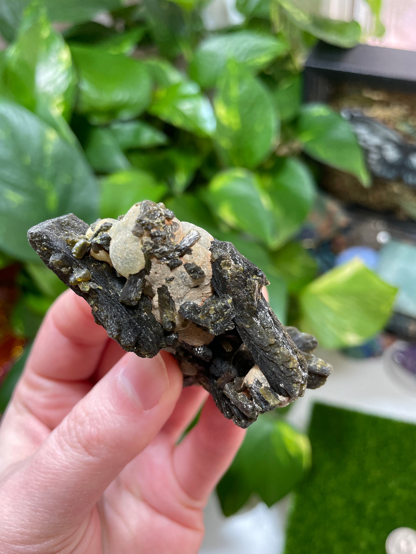 Prehnite on Epidote B