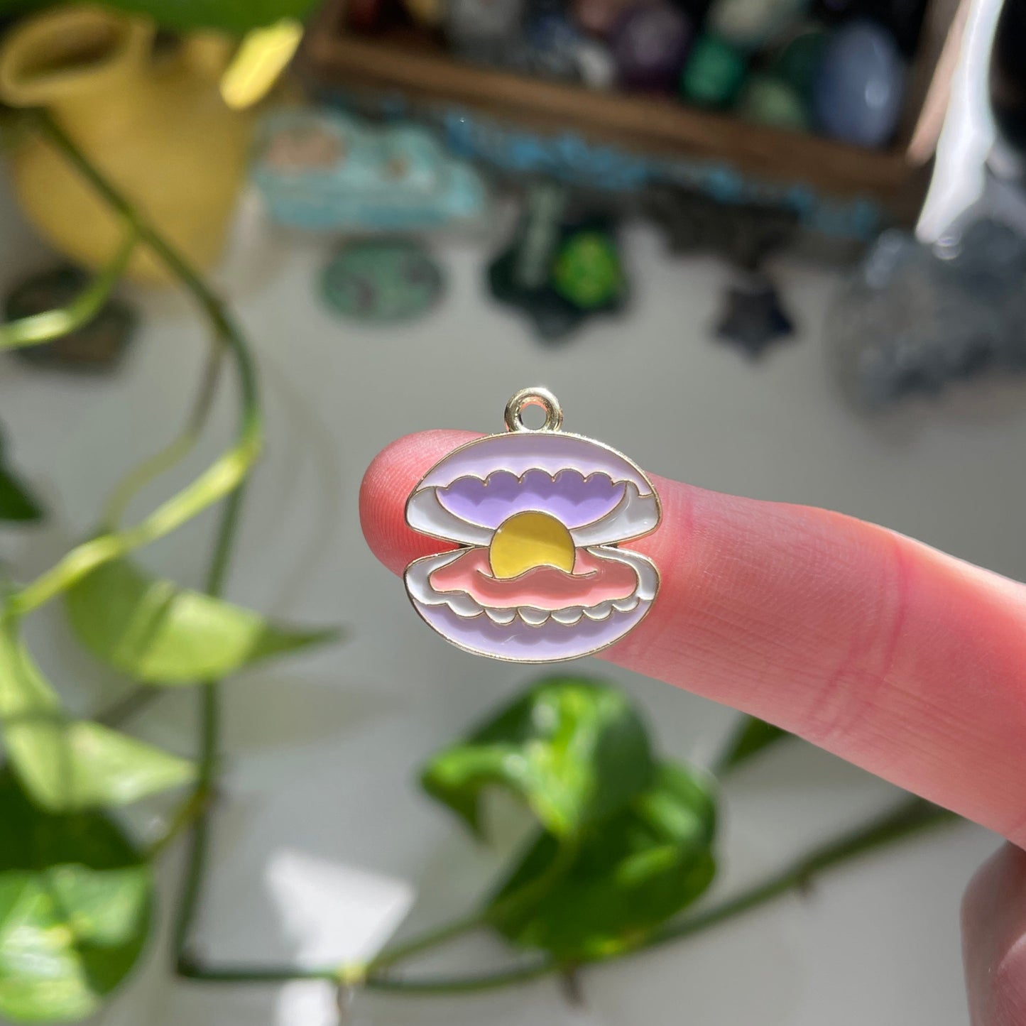 Mystic Clam Charm