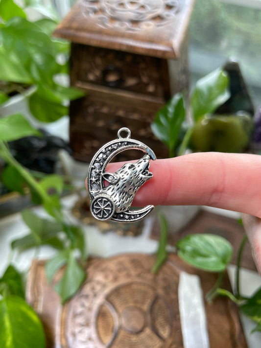 Howling Wolf at the Moon Charm