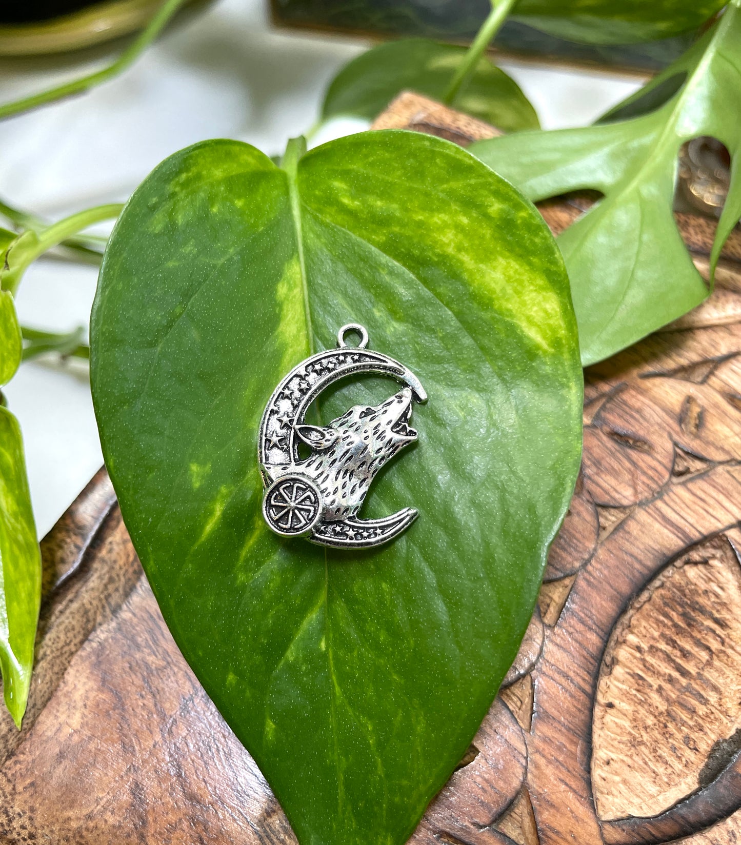 Howling Wolf at the Moon Charm