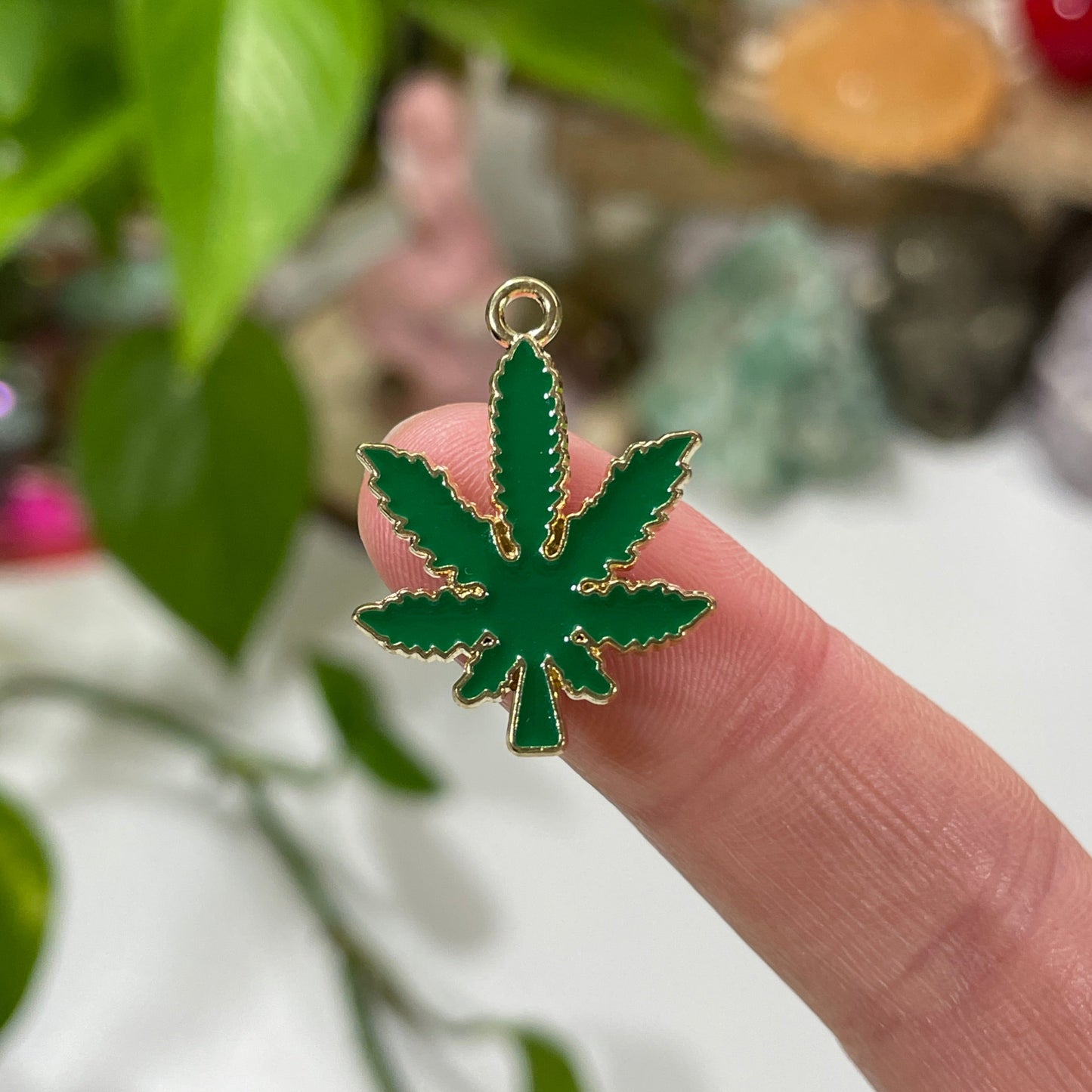 Budz Leaf Charm