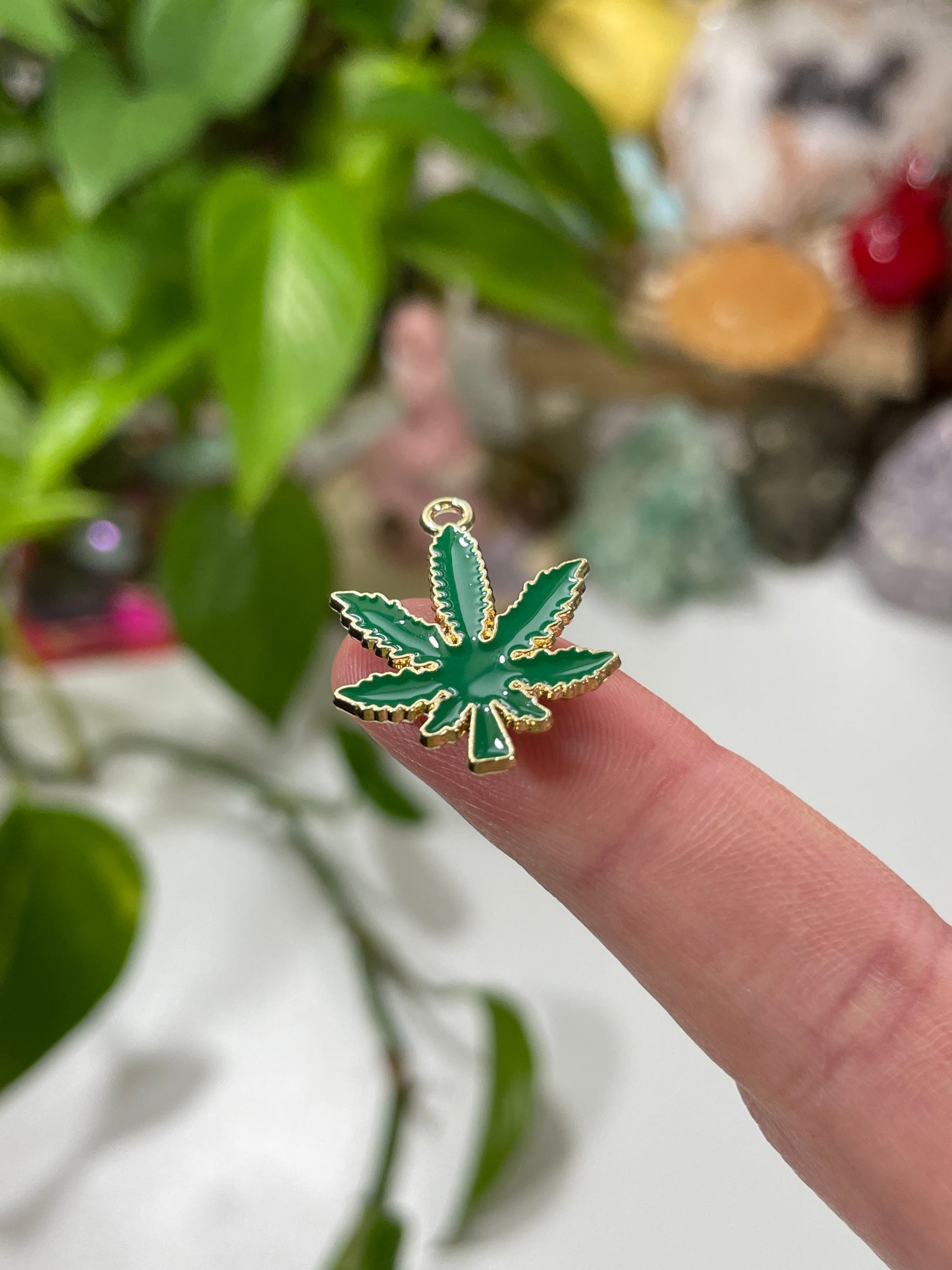 Budz Leaf Charm
