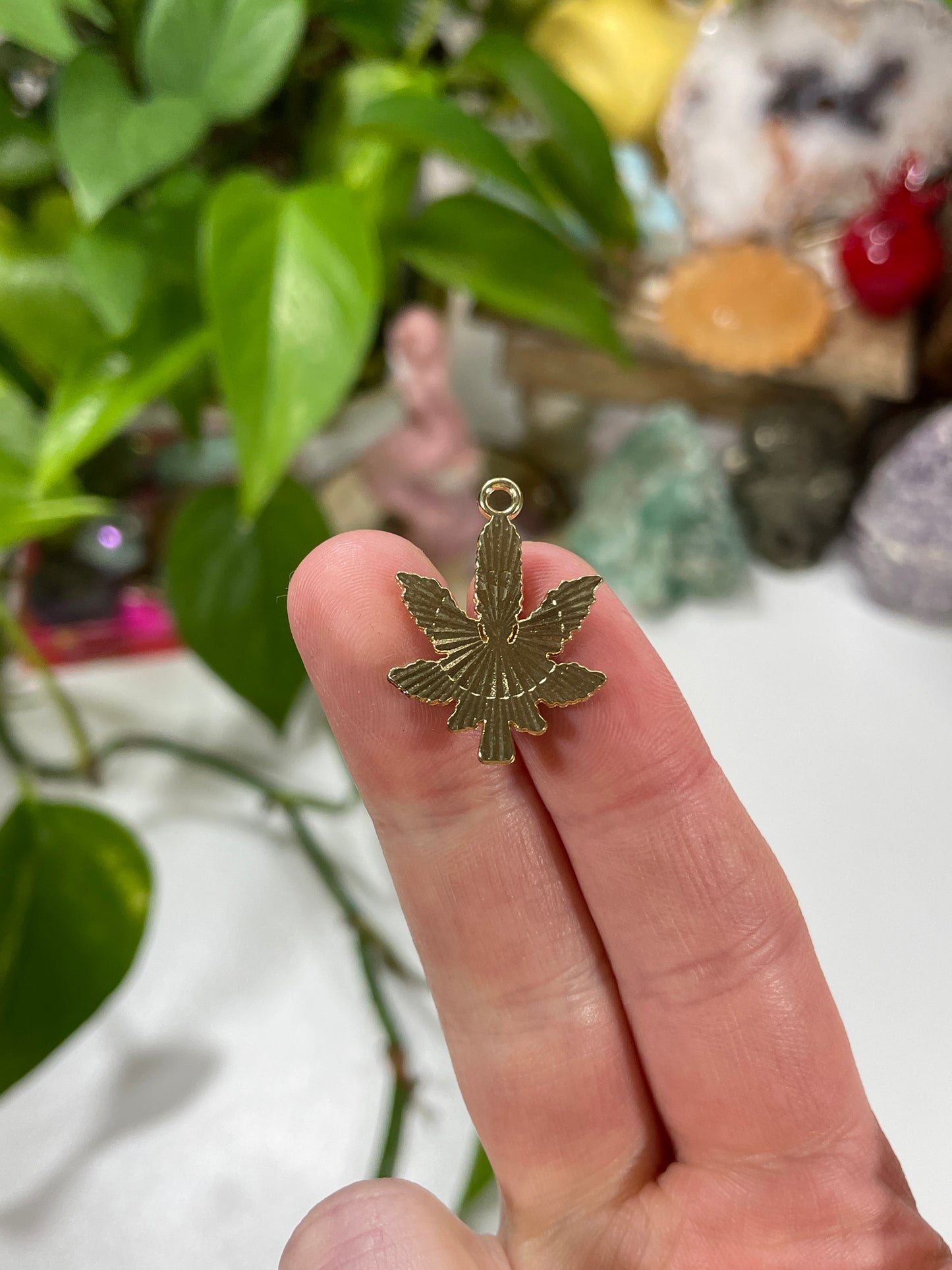 Budz Leaf Charm