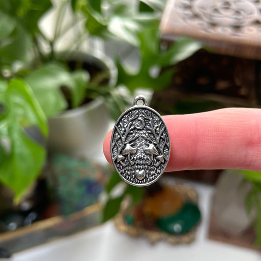 Grows Under Darkness Charm