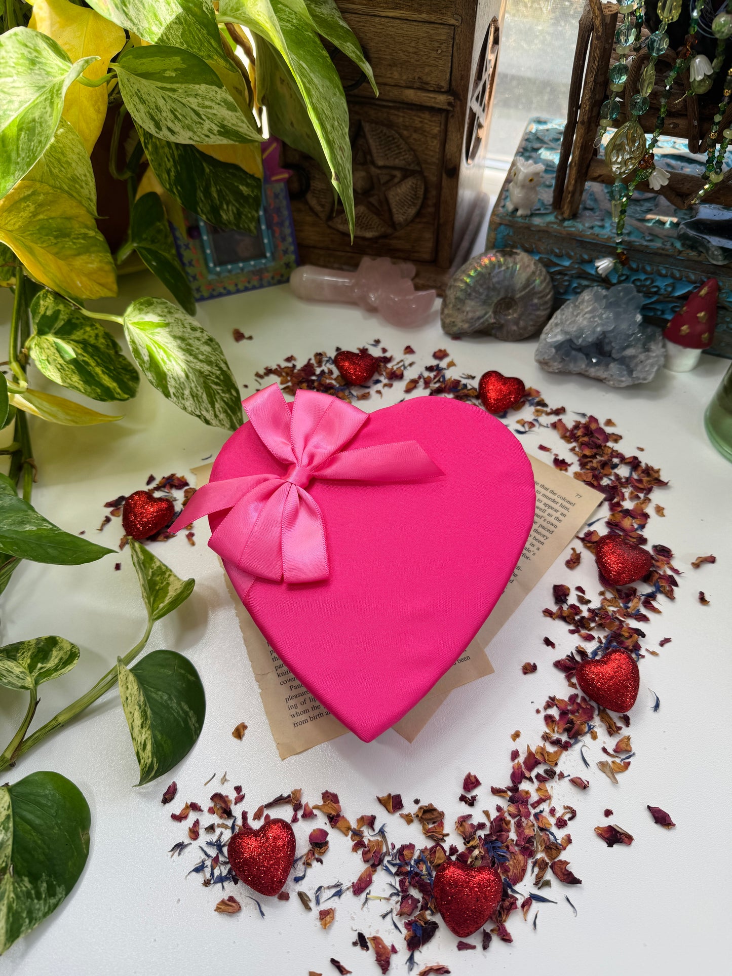 Sacred Heart Crystal Collection – Valentine’s Day Gift & Self-Love Ritual Box