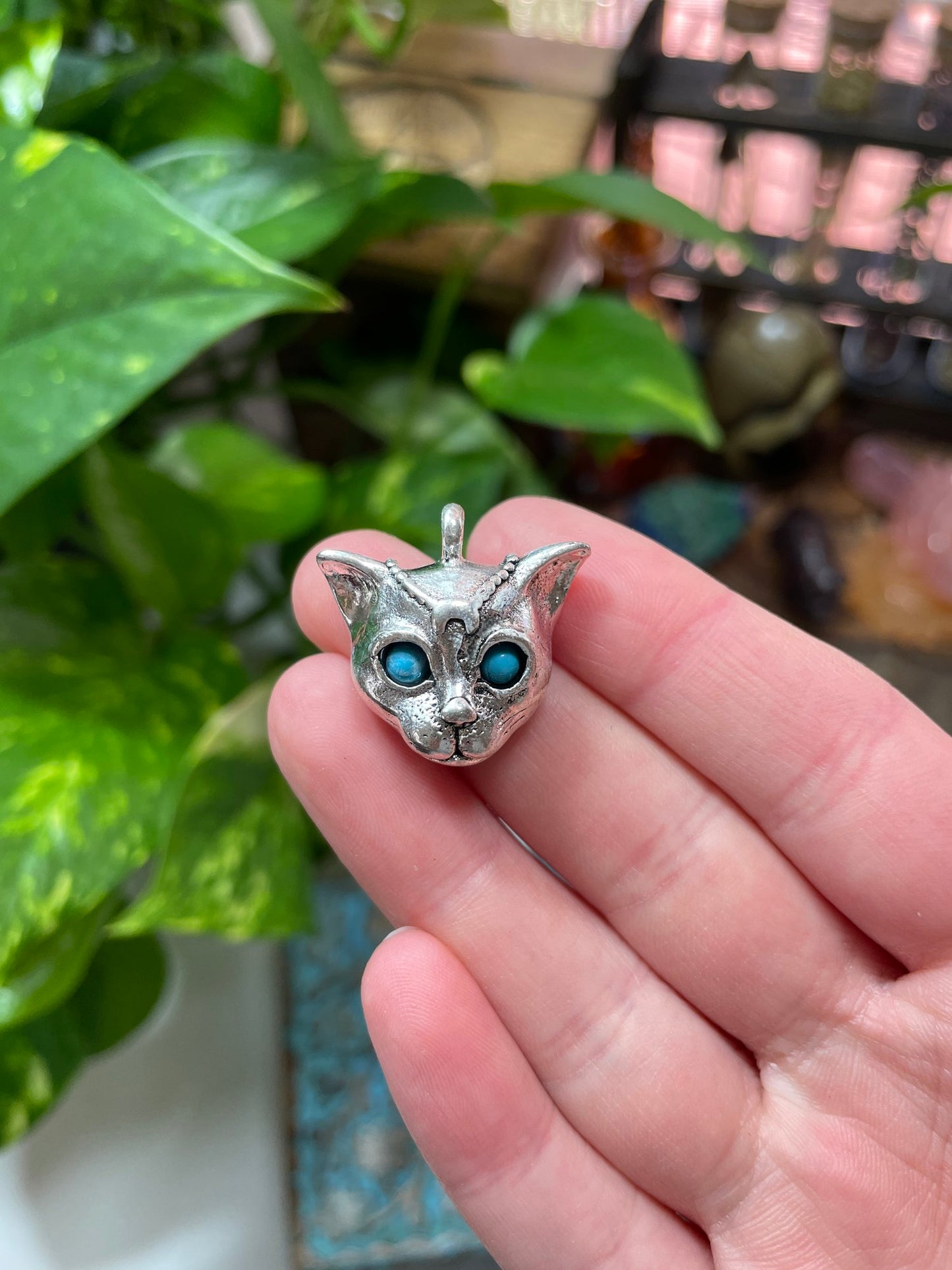 Divine Cat Head Charm