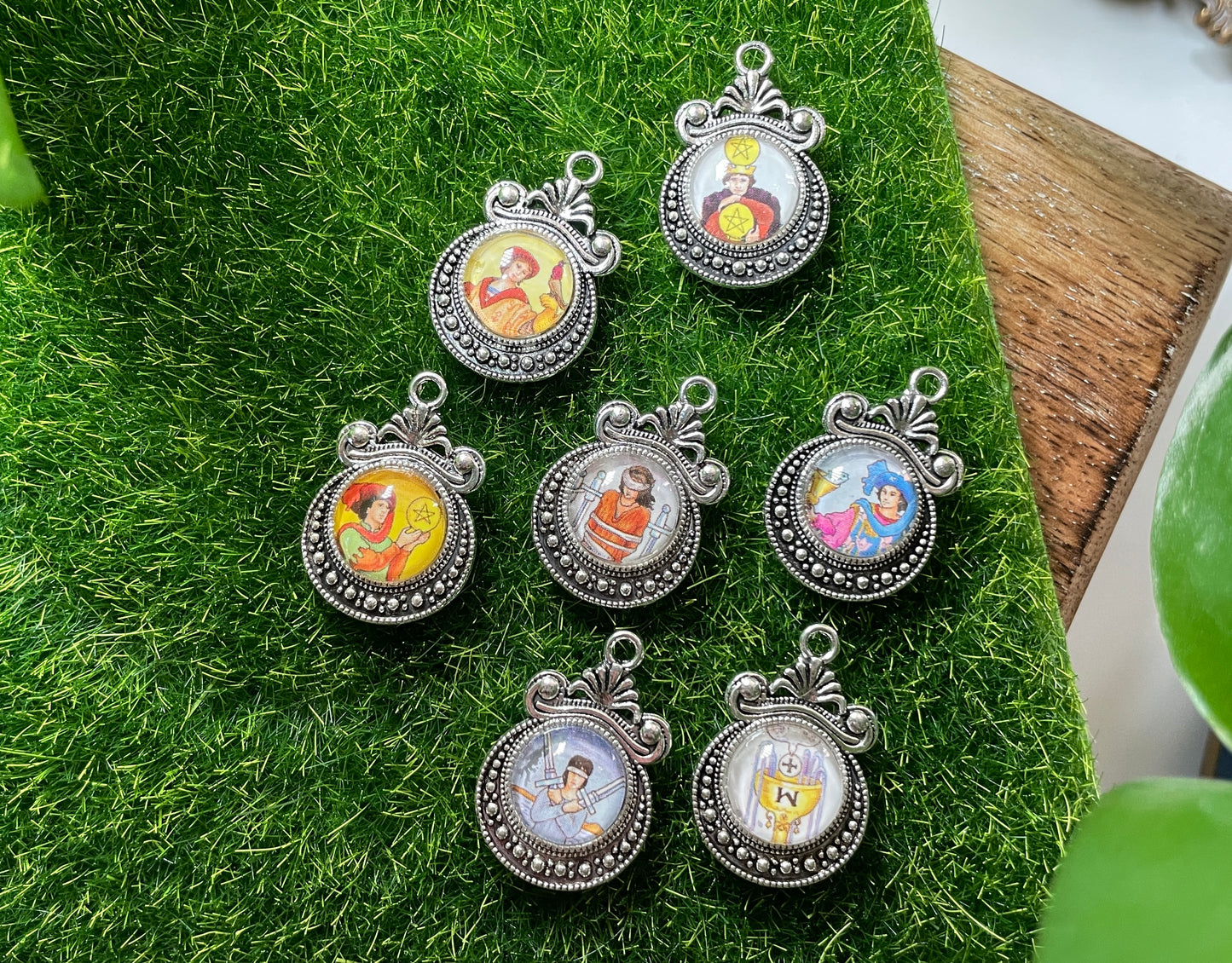 Minor Arcana Tarot Necklace - Vintage Inspired Handmade
