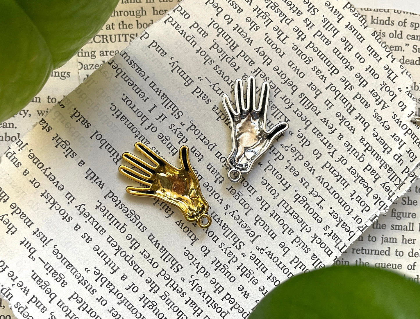 Fortune Telling Palmistry Hand Charm