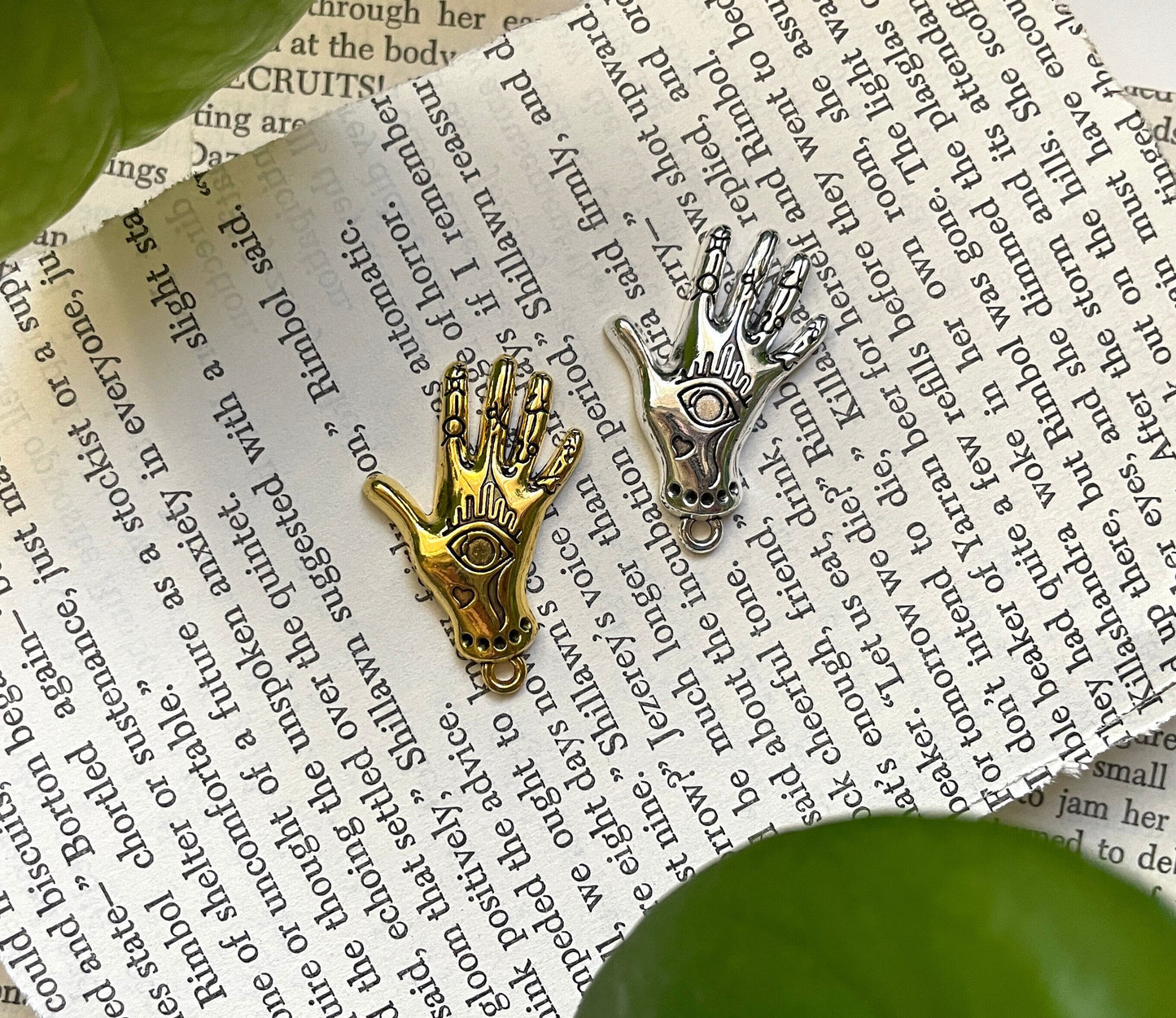 Fortune Telling Palmistry Hand Charm