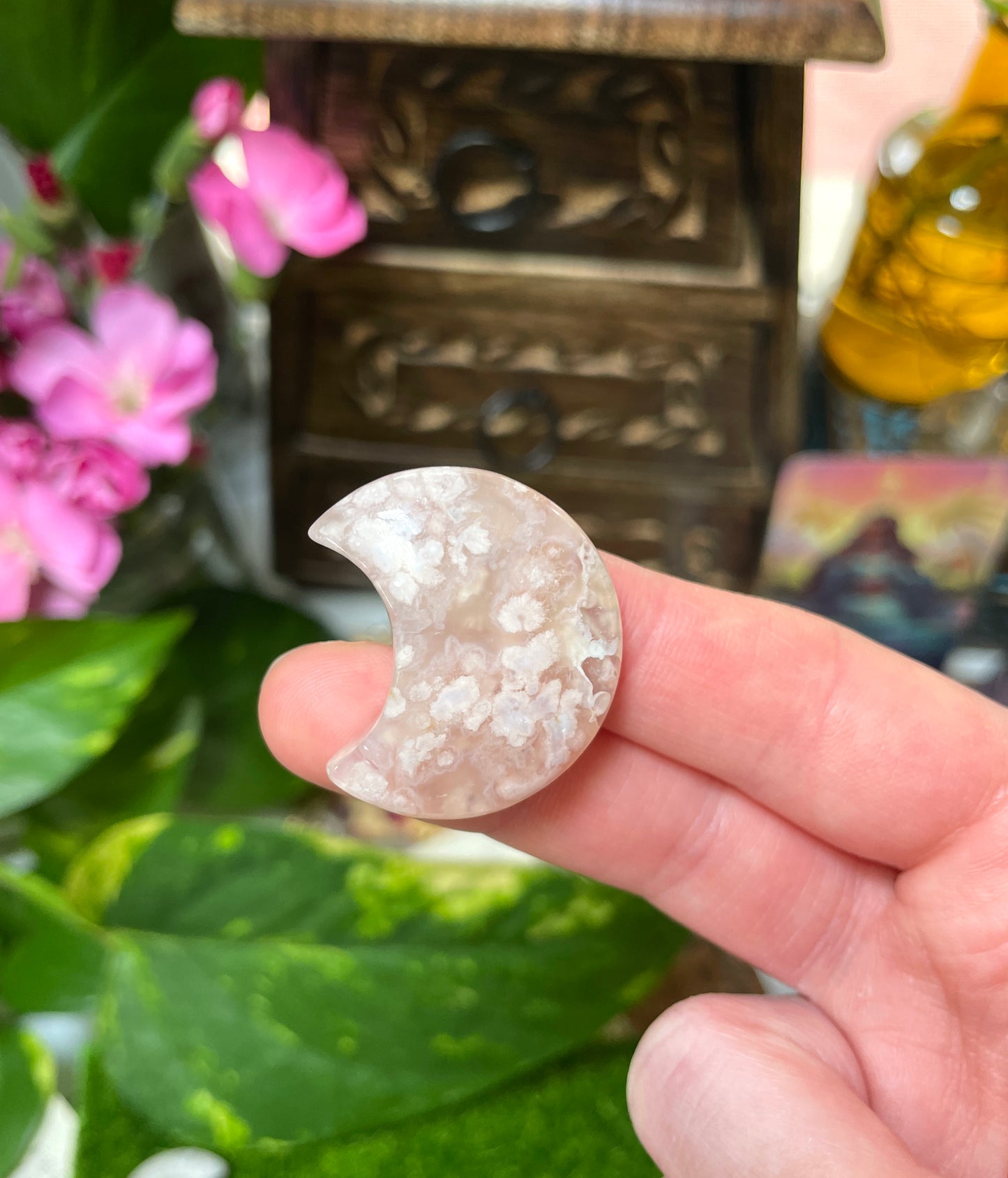 Flower Agate Mini Moon Carving