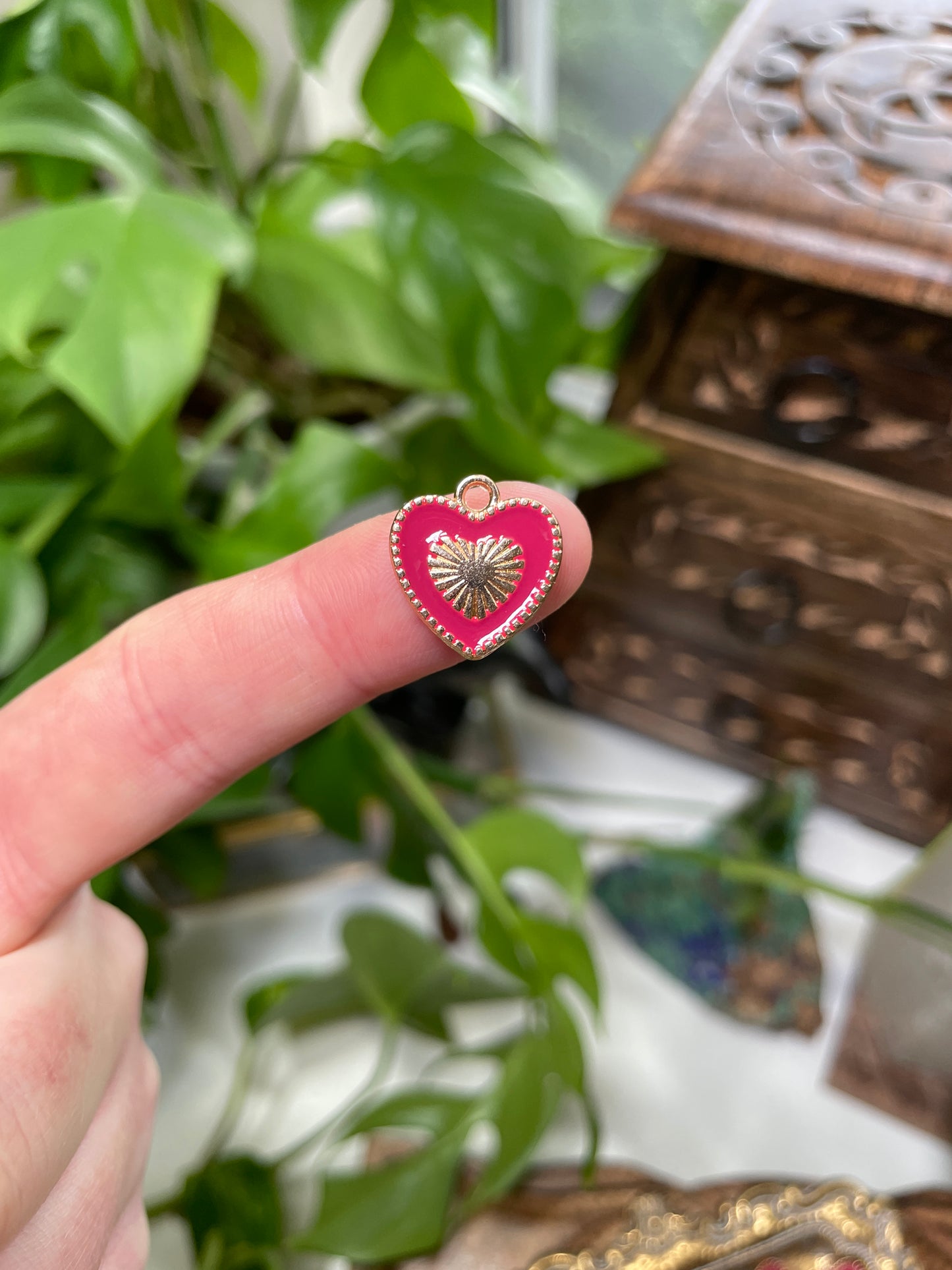 26 Pack Maroon Heart Enamel Letters A-Z