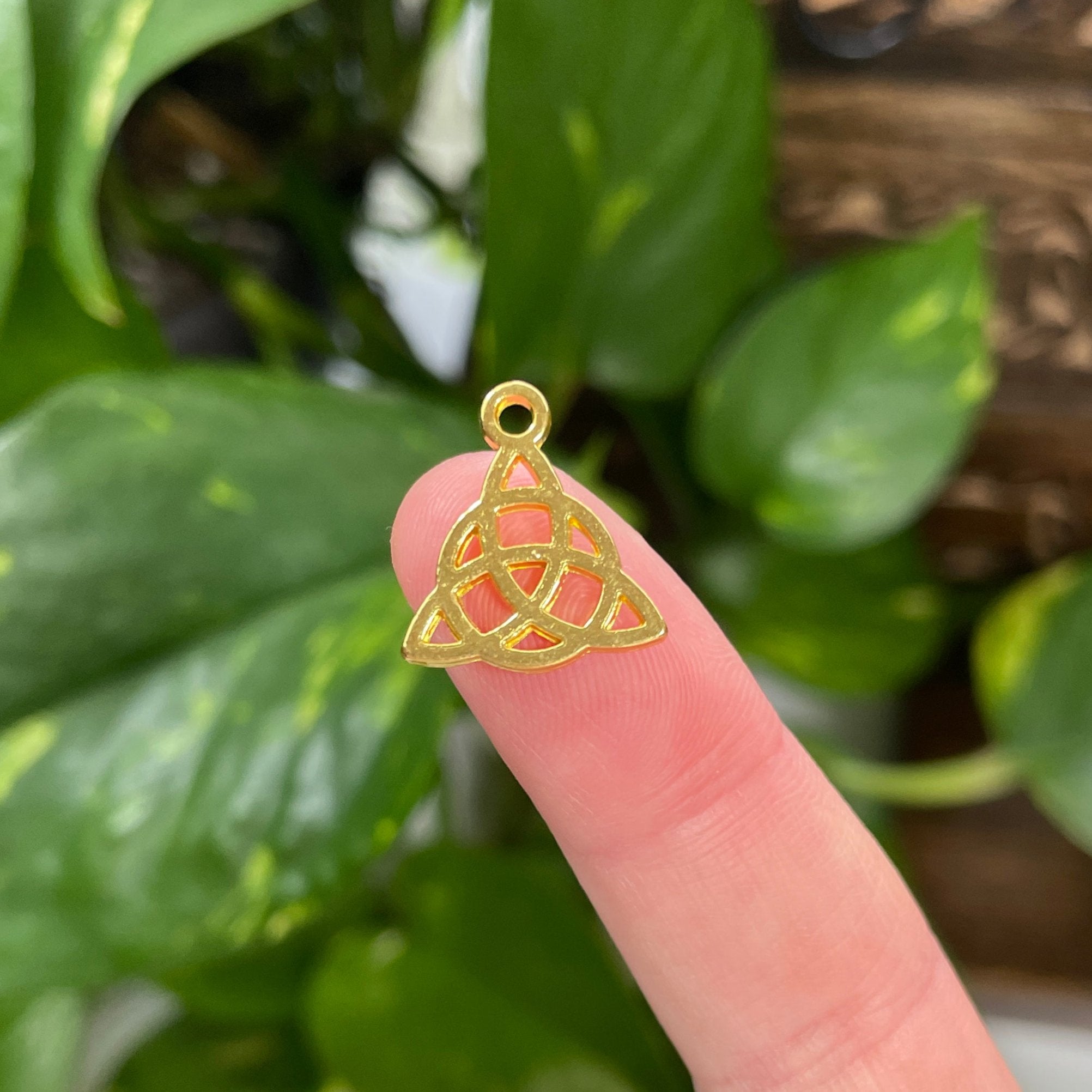 Gold Triquetra Trinity Knot – Emerald Lotus