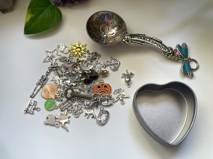 Mystery Charm Scoop in Heart Tin